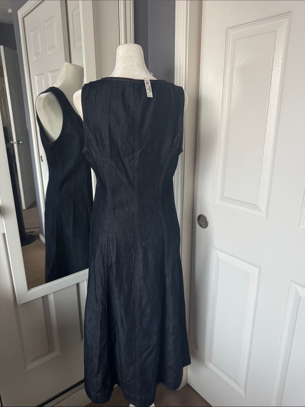 NEW LISTING! Madewell dark denim sleeveless button-front Midi Dress - Picture 5 of 8